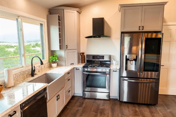 Royal Gorge Cabins image 16