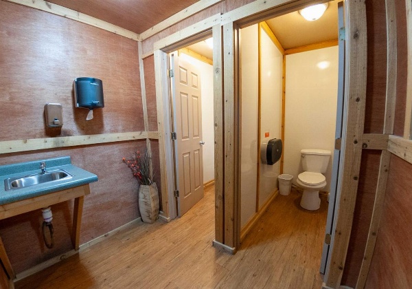 Royal Gorge Cabins image 6