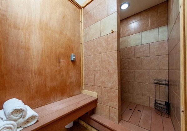 Royal Gorge Cabins image 8